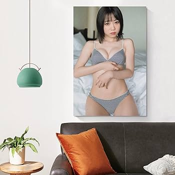 油絵　[月下の水着]   アート　インテリア　美術品 Amazon.co.jp: 月足天音下着 水着 アート写真ポスター ポスター